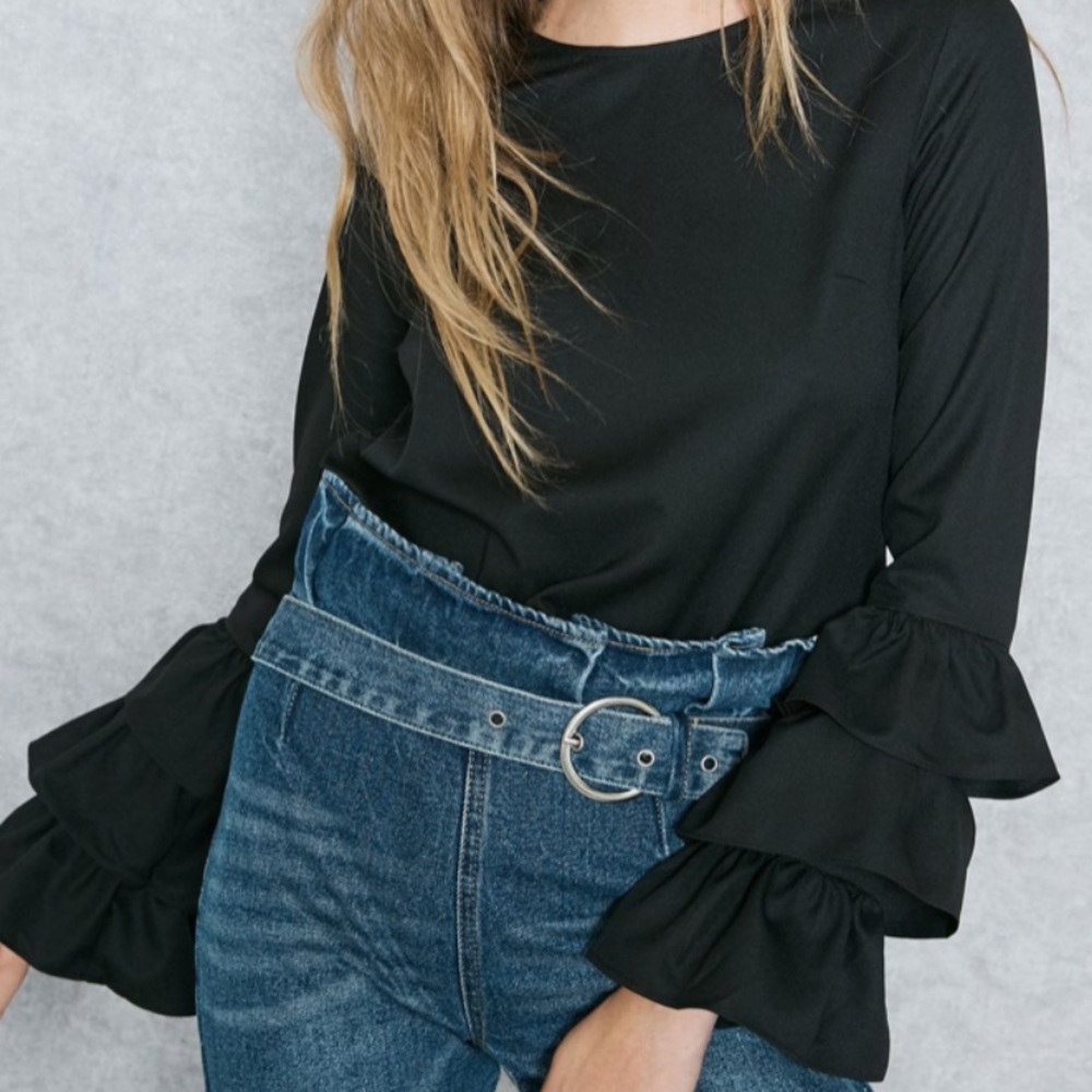 Misguided Ruffle Sleeve top